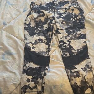 Xersion Camouflage High-Rise Leggings